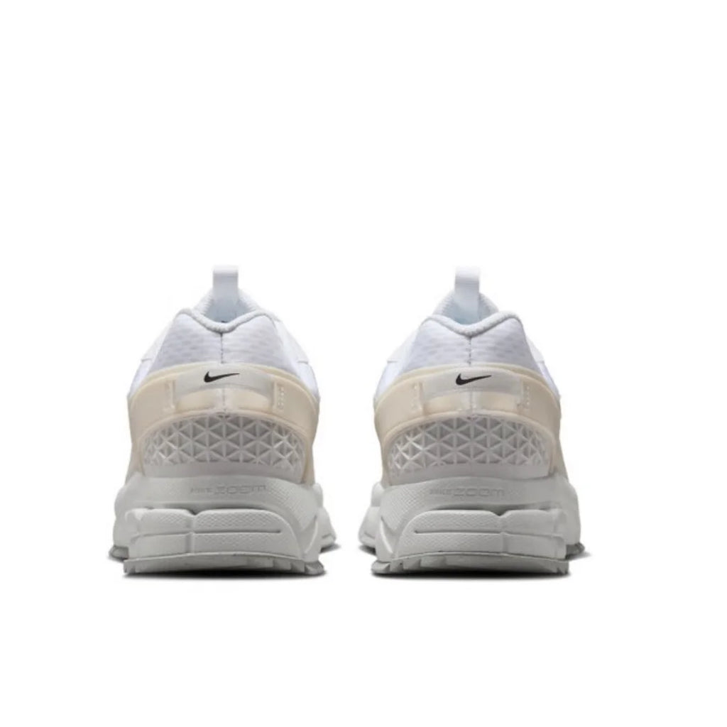"Nike Zoom Vomero Roam"
