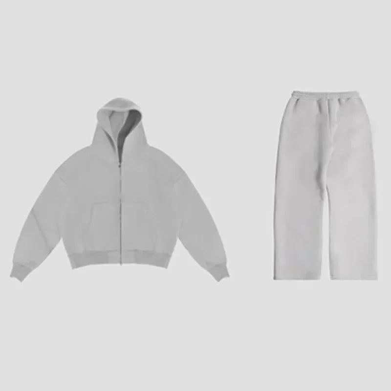 "Ensemble jogging et hoodie"