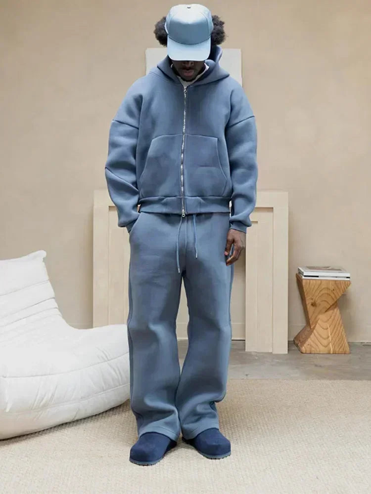 "Ensemble jogging et hoodie"