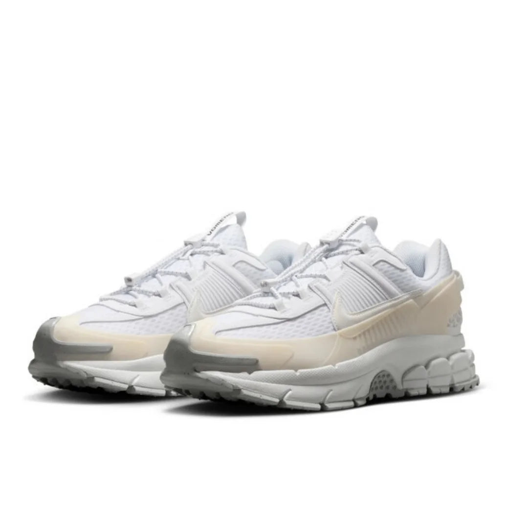"Nike Zoom Vomero Roam"
